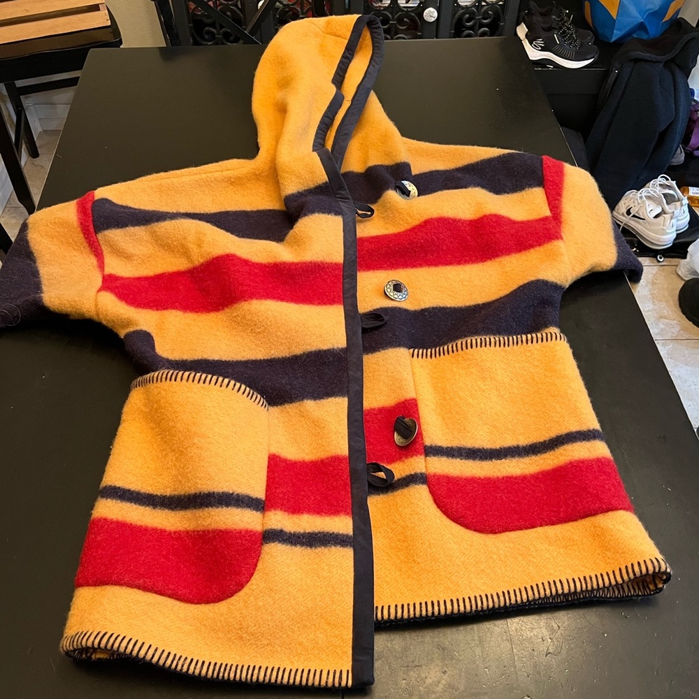 Aventura Pure Wool Coat Size M